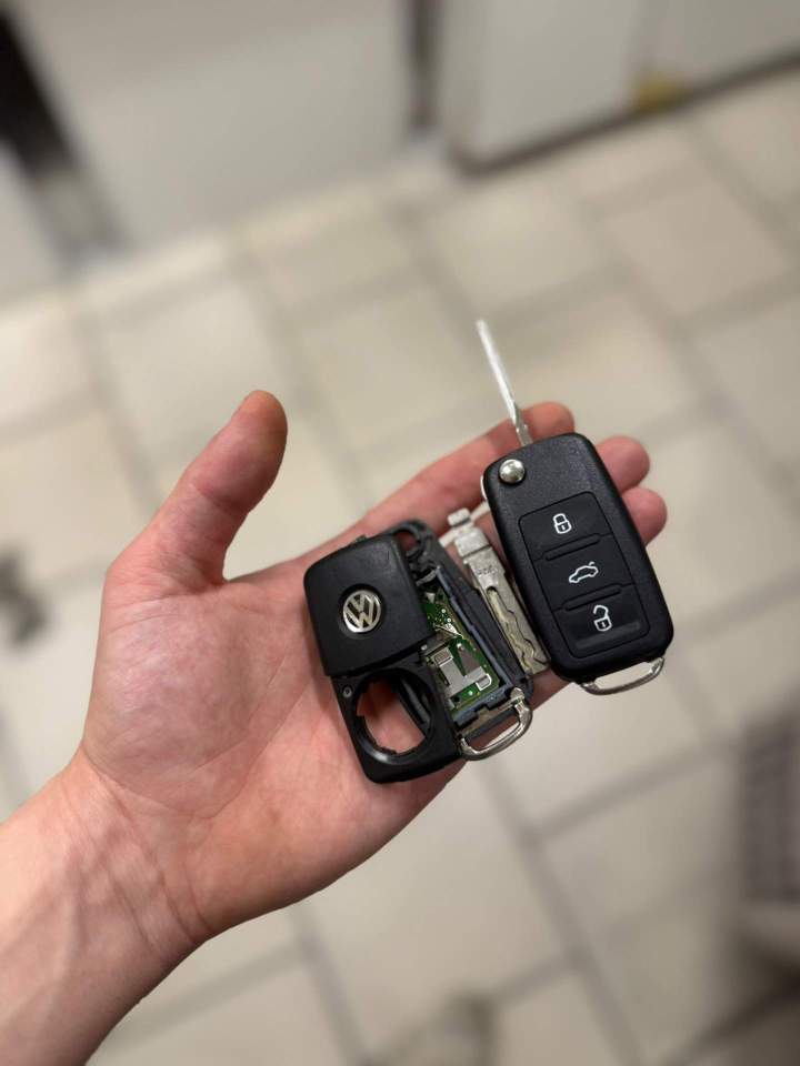 Expertise en électronique pour vos clés de voiture.
